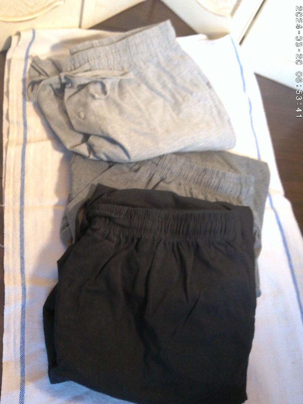 3 Pair Men's Athletic Lounge Pants Wenouy Size L Grey, Black, & Dark Grey